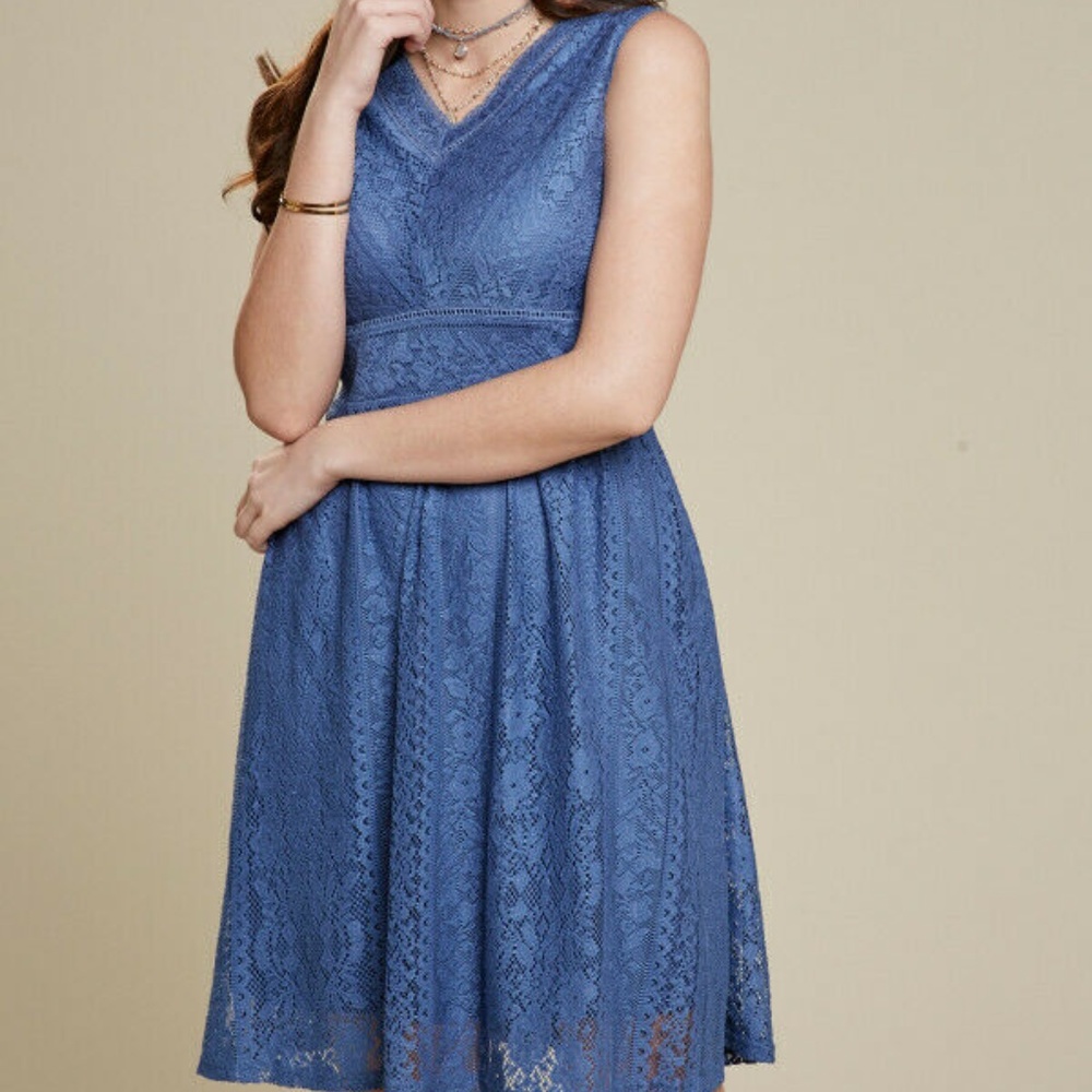 A’Beautiful Soul Alessai Blue Lace Open Back Dress